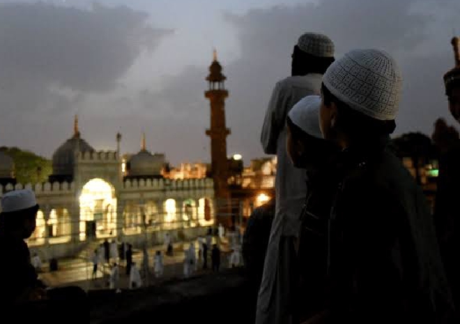 نیکیوں کا موسم بہار نارسائیوں کے سائے میں